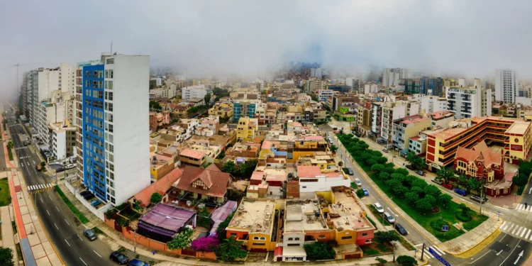 Radiografía de la Economía Peruana 2026-2029: Crecimiento Sostenido, Motores Mineros y Desafíos Fiscales en el Nuevo Informe del MEF