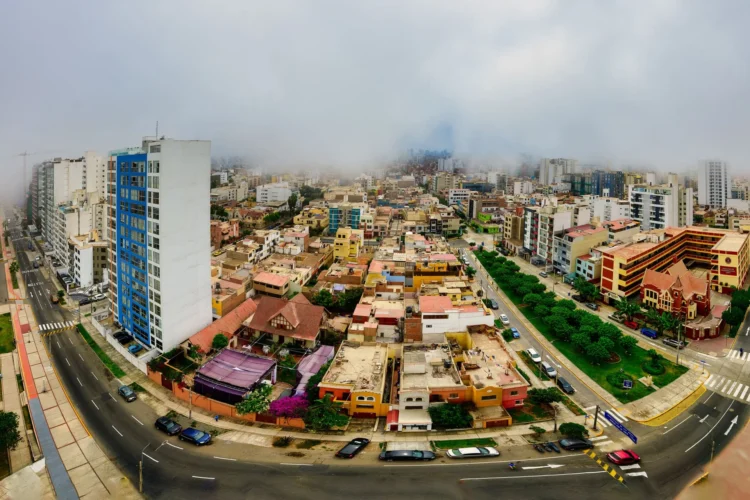Radiografía de la Economía Peruana 2026-2029: Crecimiento Sostenido, Motores Mineros y Desafíos Fiscales en el Nuevo Informe del MEF