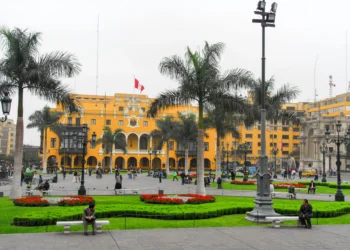 La Senda del PBI Peruano hacia el 2029: ¿Es suficiente un crecimiento de 3,2% para generar empleo formal?